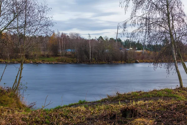 Fernsicht Auf Den Fluss Vuoksi Und Kahle Bäume Bewölkten Herbsttagen — Stockfoto