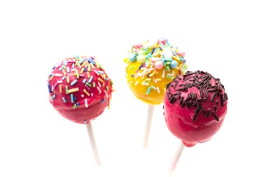 Yalıtılmış zemin üzerine üç cakepops