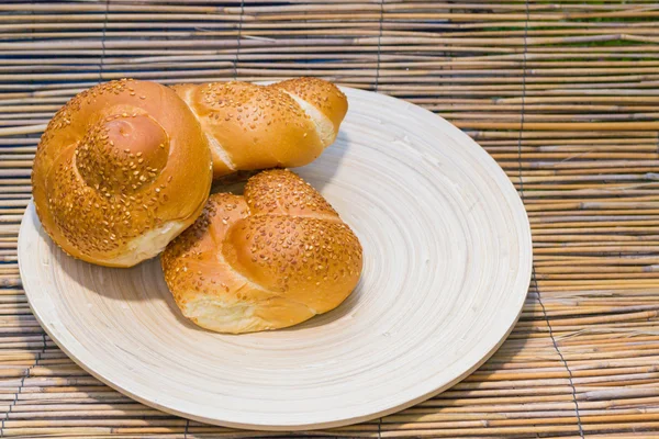 Pães frescos para o pequeno-almoço — Fotografia de Stock