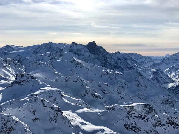 Montanhas Cobertas Neve Verbier Suíça — Fotografia de Stock