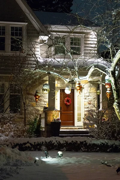 Toronto Canadá Dezembro 2020 Casa Decorada Com Luzes Para Natal — Fotografia de Stock