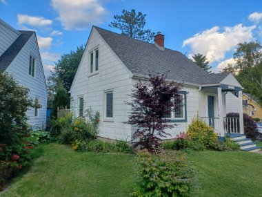 Toronto, ON, Kanada - 23 Mayıs 2024: Toronto Büyük Bölgesi 'nde yeni bir ev