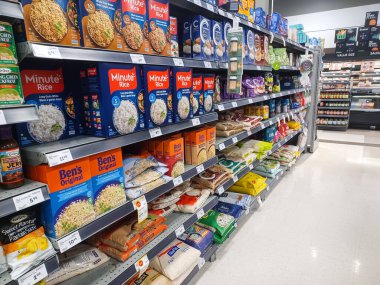 Toronto, On, Kanada - 23 Kasım 2024: Kanada mağazasındaki üretim departmanına bakın.