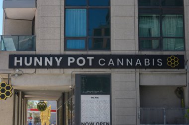 Toronto, ON, Kanada 17 Nisan 2024 BMO Saha Spor Arenasının logosu ve markası.