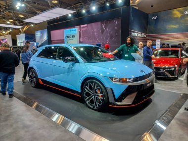 Toronto, ON, Kanada - 16 Şubat 2024: Otomobil 2024 Kanada Otomobil Fuarı 'nda sunuldu