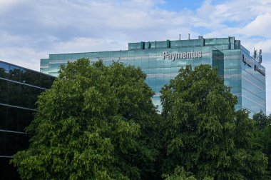 Toronto, ON, Kanada 20 Haziran 2025: Paymentus Fintech IT şirketinin logosuna bakın..