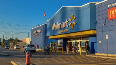 Toronto, ON, Kanada - 30 Ağustos 2025: Amerika 'daki Walmart süpermarketinin logosu.
