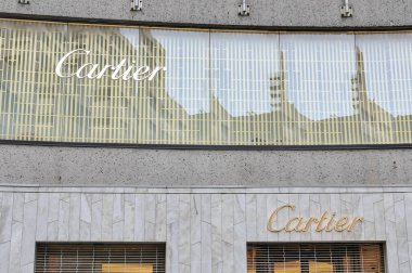 Toronto, ON, Kanada 30 Ekim 2024: Toronto 'daki Cartier tabelasında açık hava manzarası..