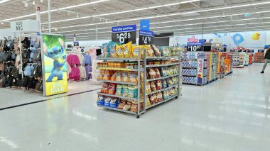 Toronto, ON, Kanada - 13 Mart 2026: Süpermarket koridorunda 