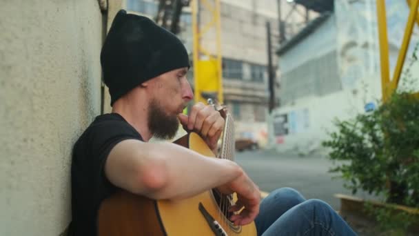 Homeless Man Street Leaning Fence Coughing Serious Decease Broken Person — Stock Video