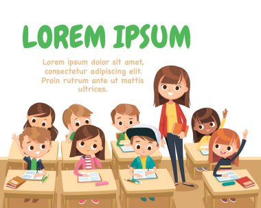 Sınıfta öğrencileri olan bir öğretmen koridorda duruyor. İlkokul çocukları. Gözbebekleri el kaldırıyor. Öğretmen ders alıyor. Okula dönelim. İlkokul çocukları.