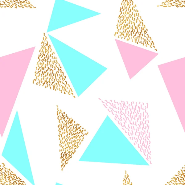 Треугольники с золотой фольгой — стоковое фото