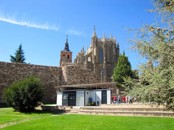 Castilla Leon Spanje Astorga Met Het Bisschoppelijk Paleis Kathedraal Boven — Stockfoto