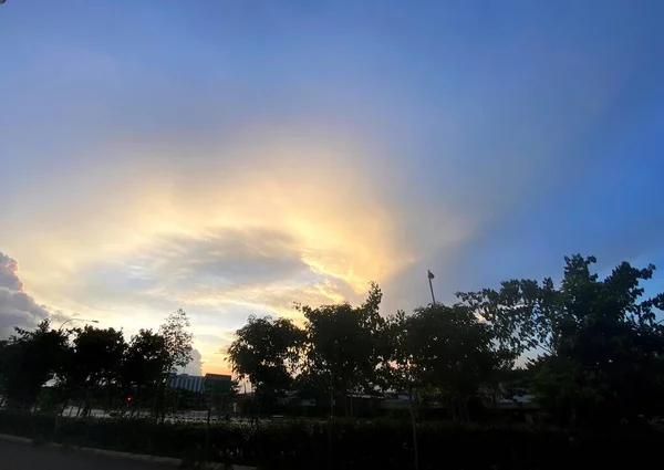 Foto Pencakar Langit Yang Diambil Pada Sore Hari Singapura — Stok Foto