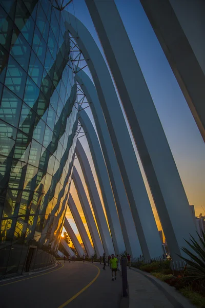 21 luglio, 2014 Singapore. edificio nel parco Giardini vicino alla baia — Foto Stock