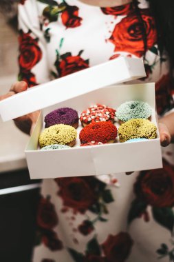 Ev yapımı kek, kek, kek, mastik yemek.