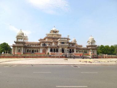 Albert Hall Müzesi Jaipur, Rajasthan, Hindistan 'da yer almaktadır. 