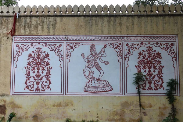 Gatore ki chhatriyan Jaipur, Rajasthan, Hindistan 'da yer almaktadır.