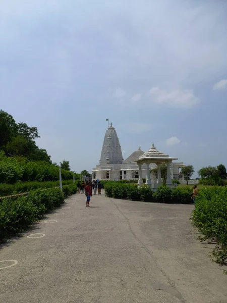 比拉圣殿座落在印度拉贾斯坦邦斋浦尔 — 图库照片