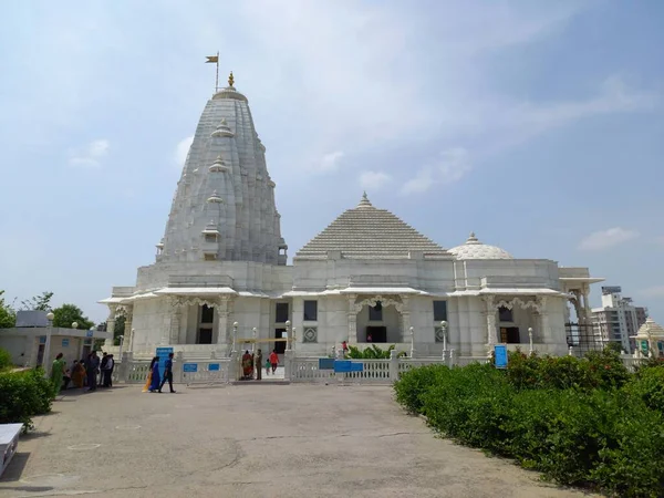 比拉圣殿座落在印度拉贾斯坦邦斋浦尔 — 图库照片