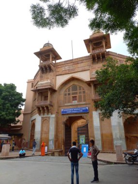 Ajmer demiryolu, Ajmer hükümet müzesi Ajmer, Rajasthan, Hindistan 'da yer almaktadır. 