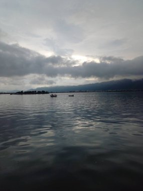 Ana sagar gölü Ajmer, Rajasthan, Hindistan 'da bulunur. 