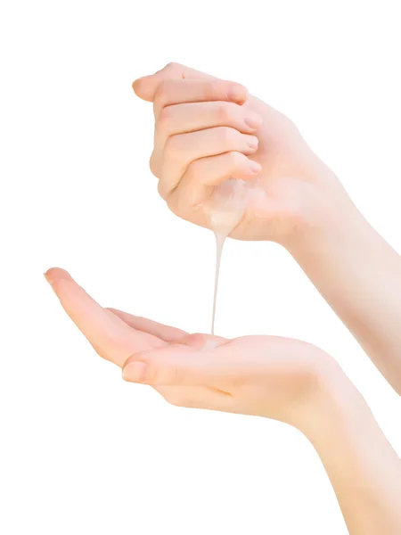 İki el sıvı sabun.