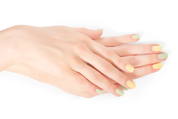 Schellak manicure en strass. Op wit met uitknippad — Stockfoto