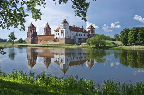 Europa, Bielorrusia, historia: Complejo Castillo de Mir Radzivillov . — Foto de Stock