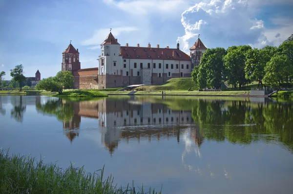 Europa, Bielorrusia, historia: Complejo Castillo de Mir Radzivillov . — Foto de Stock