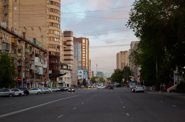 Čeljabinsk Rusko Května2021 Pouliční Nadšenci Ulice Soumraku Města — Stock fotografie