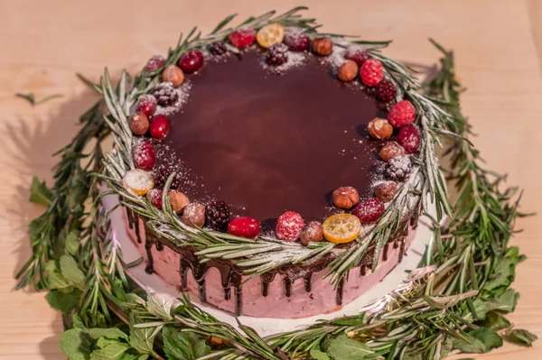 Wild berry födelsedagstårta — Stockfoto