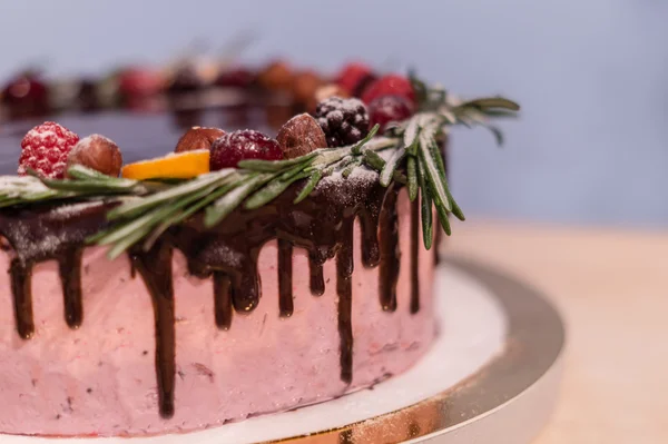Vad bogyó születésnapi torta — Stock Fotó