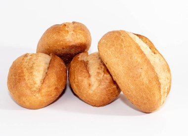 Beyaz buğday unundan yapılmış çörek.. 