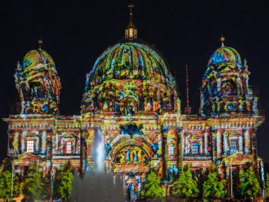 2021 Işık Festivali sırasında Berlinli Dom