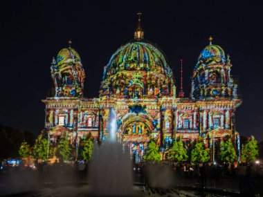 2021 Işık Festivali sırasında Berlinli Dom