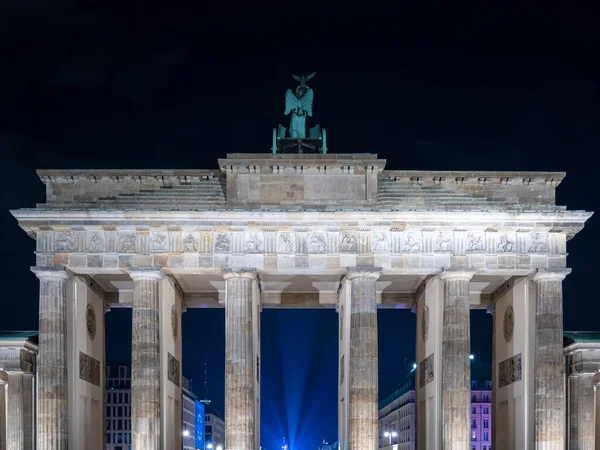 Brandenburgi kapu a 2021-es fényfesztiválon — Stock Fotó
