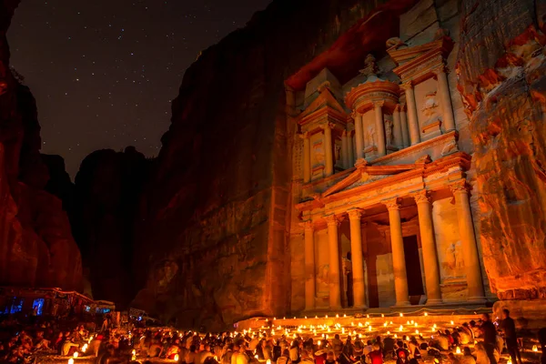 Petra, Ürdün - Antik Petra kenti UNESCO Dünya Mirası Alanlarından biridir. Dünya 'nın en zengin ve en büyük arkeolojik sahalarından birisidir..