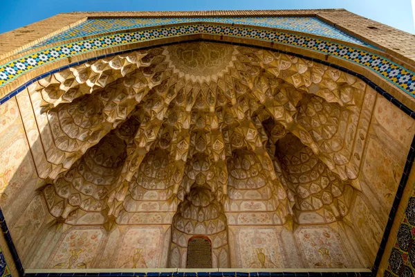 이란의 카산에 사원은 페르시아 건축의 대표적 중앙뜰 중앙에 — 스톡 사진