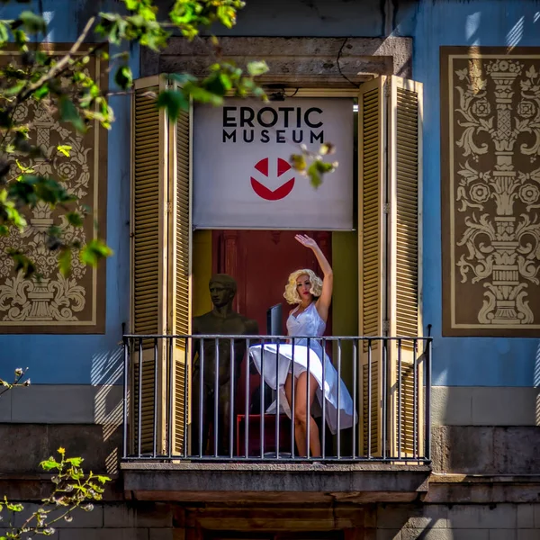 Erotik Barselona Müzesi. La Rambla 'daki Erotika Müzesi, erotizme odaklı bir eğitim ve eğlence merkezi sağlamak amacıyla kurulmuştur..