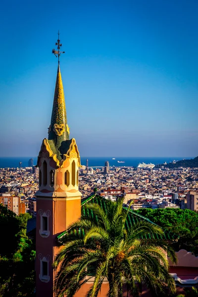 Gaudi, Barselona, İspanya 'dan Park Guell. Parc Guell I bir UNESCO Dünya Mirası Sitesi ve Gaudi 'nin en sanatsal eserlerinden biri olarak kabul ediliyor..