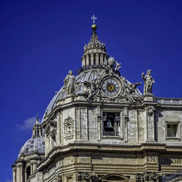 Petrovo Náměstí Jedním Největších Světě Nachází Vatikánu Úpatí Baziliky Svatého — Stock fotografie