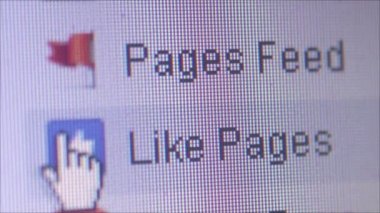 California, Temmuz 2016:Social Medya makro Cu: piksel görünümü kullanıcı noktaları el imleç konumuna Facebook sayfalar listesi
