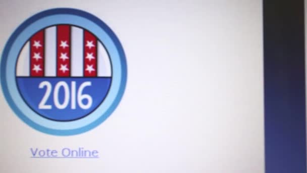 LOS ANGELES, CA - 15 mai 2016 : CU camera dolly left to reveal 2016 US Voting Icon on voting website — Video