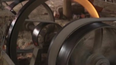Görünümü aracılığıyla birden çok makaralar kırsal pirinç fabrikası Asya