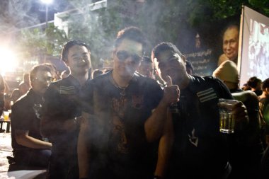 Bangkok, Tayland-Kasım 22, 2014: Bisikletciler bir Motorycle RAL