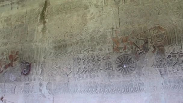 Древний Фелль (Ангкор) - барельеф места сражения — стоковое видео