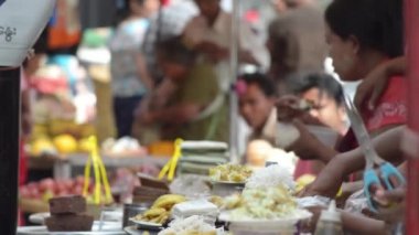 Asya pazarı: Tablo düzey görünümü satır satıcıları gıda ile