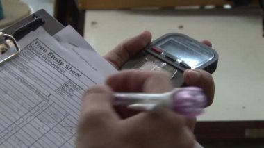 Tekstil konfeksiyon fabrikası: Yönetici Pano kronometre ile