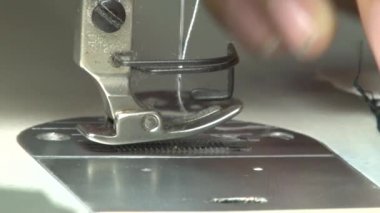 Tekstil hazır giyim fabrika işçileri: Ecu iğne endüstriyel dikiş makinesi